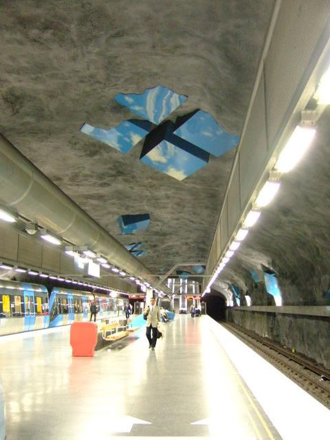 訪問時は初夏でほぼ白夜したが、夜の長い冬の間だとまた与える印象も違うのでしょう。ここに来ると元気になりそう。文句無しの優勝です！