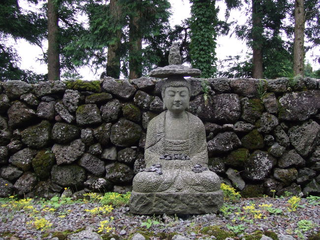 薬泉寺に行きたかったんだけど、ちょっと遠いからってことで連れてきてもらった『観音寺』。<br />なかなか風情があって、空いてて穴場かも☆