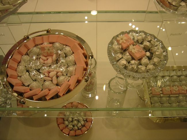 同じくそのチョコの一部。<br />値段見てないけど高そうですね。