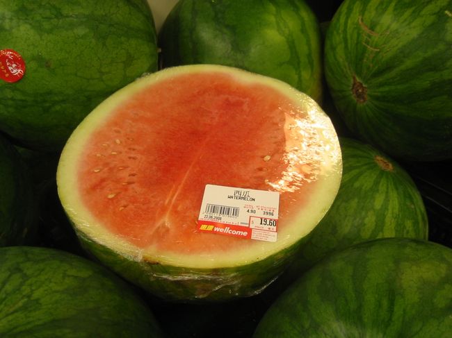 値段見えますか？果物はとても安いです。