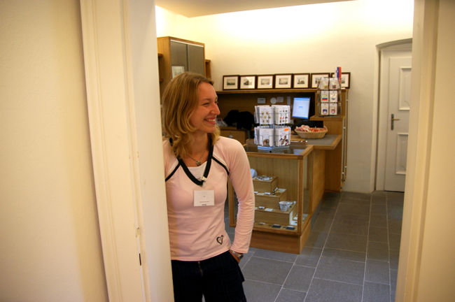 売店のきれいなお姉さん(^・^)