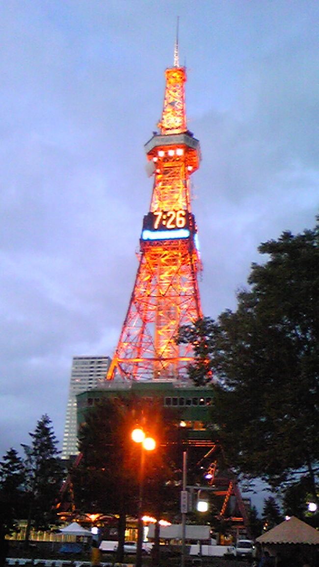 テレビ塔です！<br />中にはキャラクターのテレビ父さんってのがいました。<br />・・はい、ちょっと微妙でした。。。<br />実は東京タワーより建ったのが早くて<br />ってエレガが言ってたからビックリしちゃった。