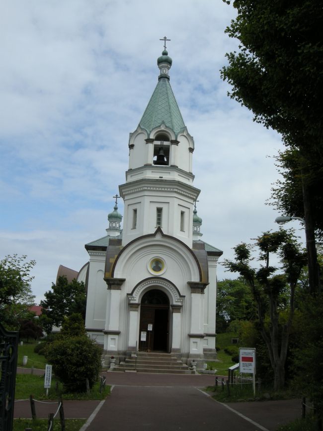 ハリストス正教会です。<br />ここもとても有名な教会。<br />形が面白くて、上に乗ってるのが丸くて可愛いの。<br />モスクみたい（＾−＾）