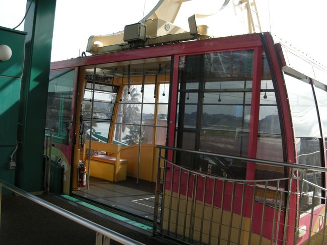 かんざんじロープウェイです。<br />これに乗り込んで頂上へ！