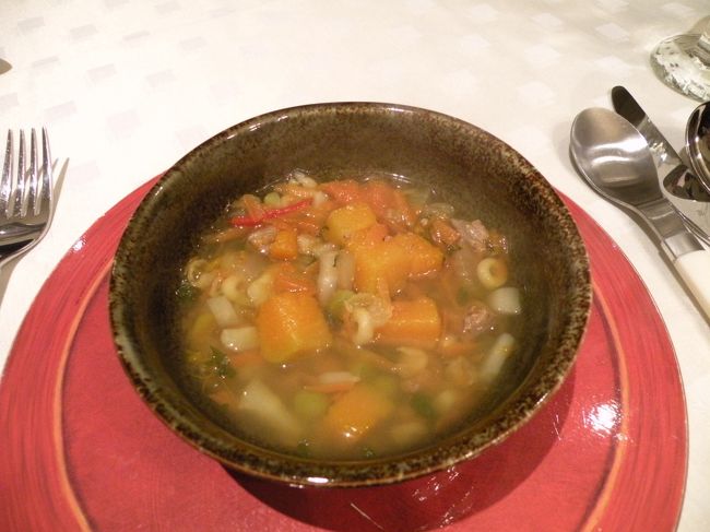 夜はゆっくり食事をと思っていたのですが、<br />最終日の食卓で何だか険悪ムード。<br />あまり3人での会話はなく終了しました。<br /><br />朝が早い事もあり、22時には引き揚げました。<br /><br />