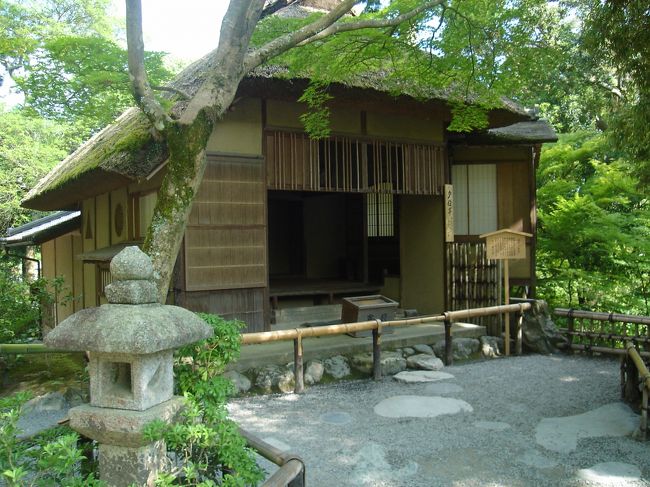 夕佳亭。<br />数寄屋造りの茶室です。<br />私はお寺とかよりも、こういうコンパクトな建物が好きみたいです。