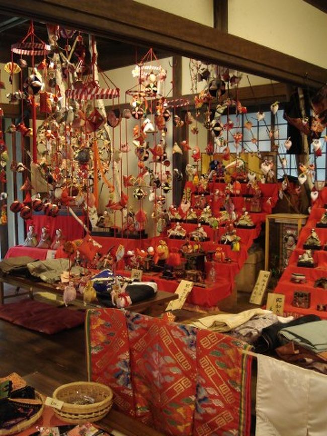 つるし雛ってほんとにかわいい(^∀^)<br /><br />不老長寿のももの小物をお土産にＧｅｔ♪<br /><br />