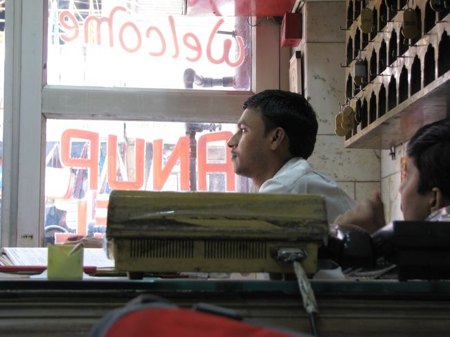 泊まったホテルのフロント。