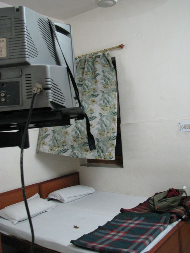 一人だけど大概ベッドは二つ。<br />しかもテレビがあるのはかなり嬉しい！<br />