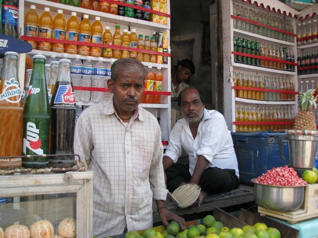 ジュース屋さん。<br />毎日ミニッツメイドのつぶつぶオレンジを買ってました。