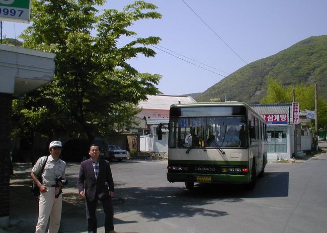 友鹿洞(ウロクドン)行きのバスの終点です。この少し手前に目指す書院がありました。同じ路線番号のバスとの違いが分からず、苦労をしました。