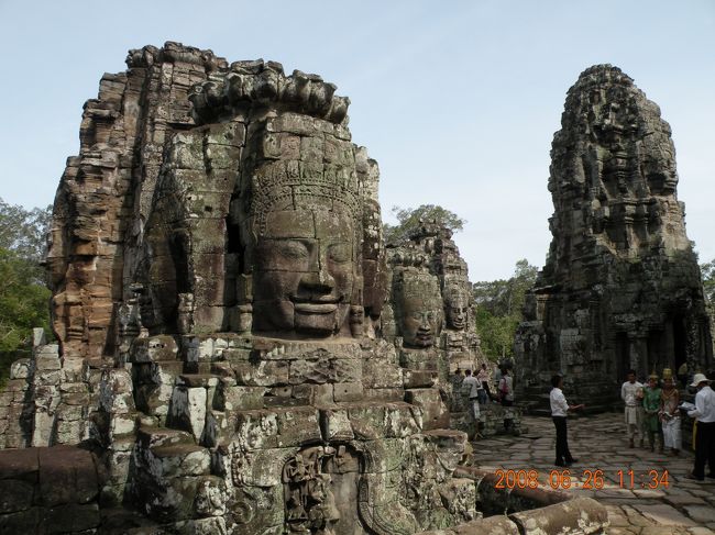 写真スポット?<br />3つの菩薩の顔が見えます。<br />人1人しか登れないスペースから。<br /><br /><br />