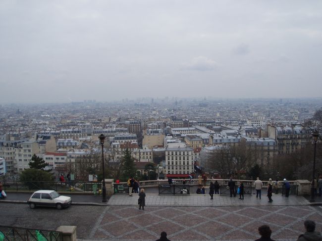モンマルトルの丘より
