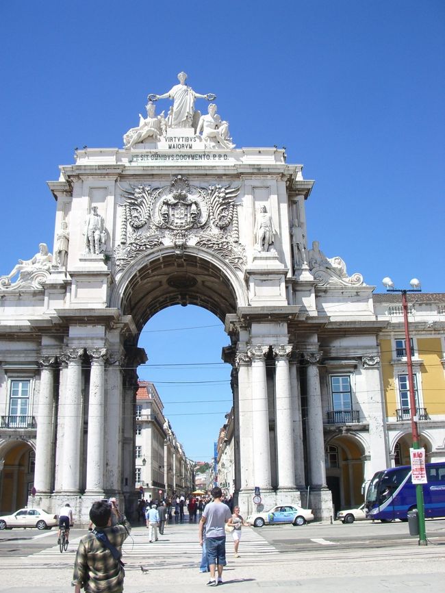 コルメシオ広場へ。