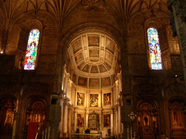 修道院の中<br /><br />