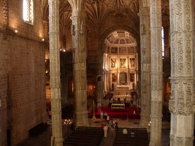 修道院を２階から<br />結構高い