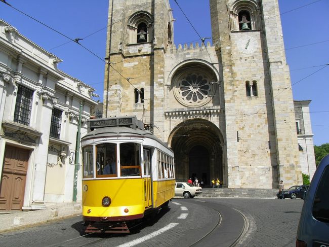 昼食後、散歩開始<br />カテドラルへ<br />