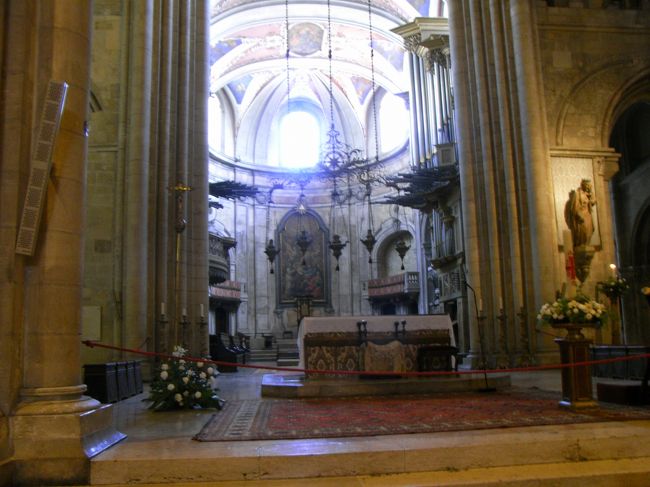 外は暑いのに、中はヒンヤリとしていて<br />気持ちがよかった