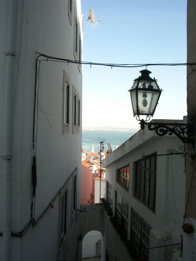 アルファマ地区