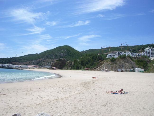 時期が早いのか、人影もまばら。