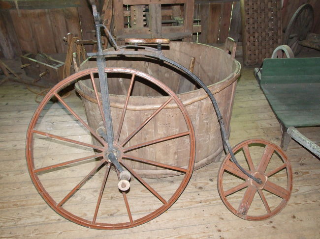 と思っていると、これから出かけると言われたので、重たい腰をあげて、一緒についていく事にしました。昔の農家がそのまま保存されたテーマパークのようなところです。