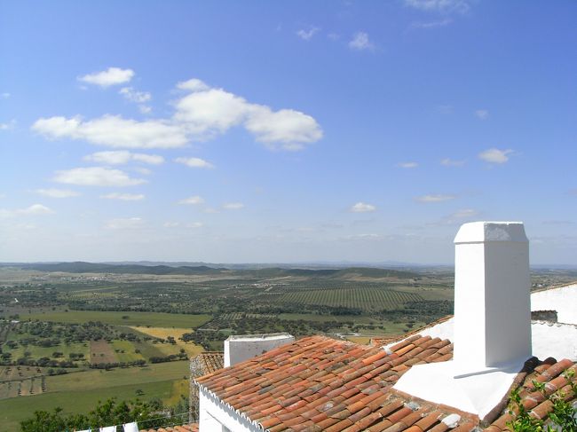 アレンテージョの平野が一望。<br />地平線も。<br />