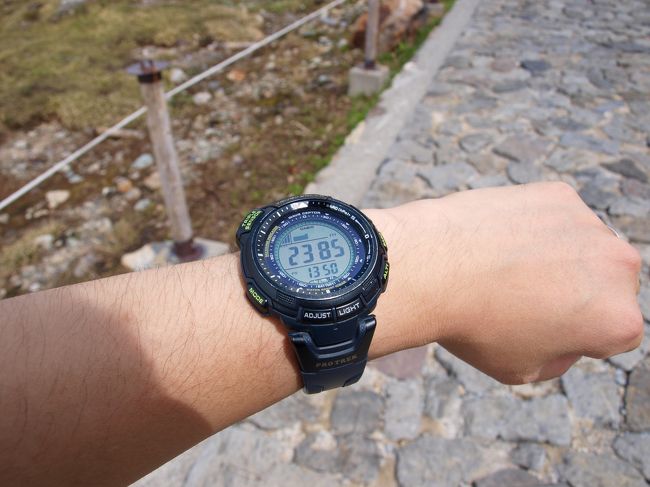 カシオプロトレックの高度計で標高を確認。ほぼ合っていました。