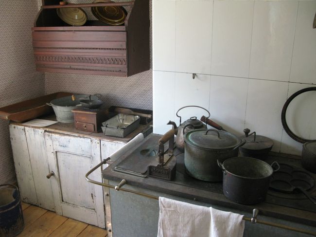 中は19世紀の終わりから20世紀の初めの庶民の暮らしの展示<br />台所