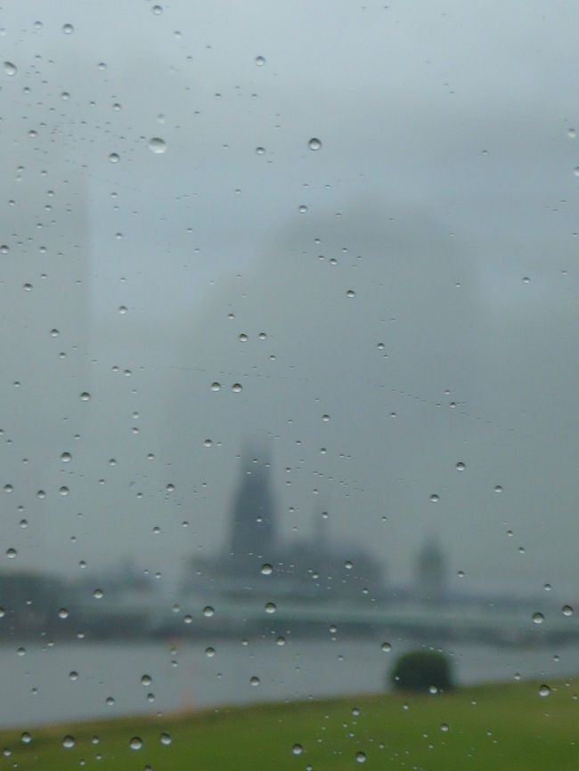 Kolnに近づくにつれ雨が・・・