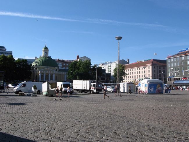 Kauppatori<br />夕方なので閑散としていた．<br />1900ホテルで友人と落ち合う<br />友人は昨年9月Turku大学を卒業，現在大学でドイツ語学科の助手をしている．東海大学留学時にフィンランド語を教えてもらっていた．フィンランド語，英語，日本語，ドイツ語，スウェーデン語，フランス語が話せる才媛．日本語も上級だが，あえて私とはフィンランド語で話してくれる．