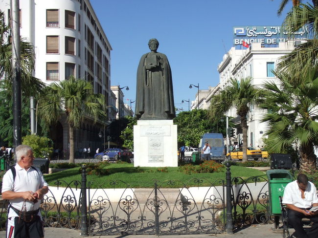 独立広場にあった像です。