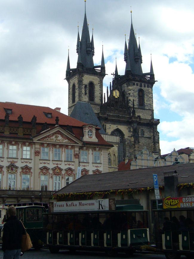 町の中心広場。