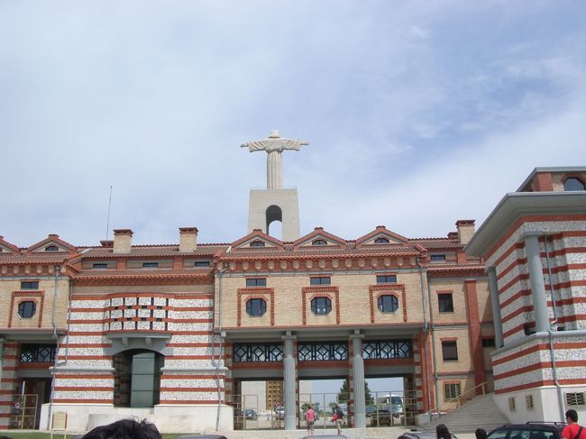 カシーリャスからバスに乗り<br />クリスト＝レイに到着。