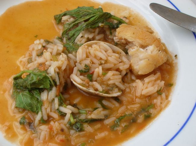 うまいぃぃぃぃぃぃぃぃっ（；；）<br />アンコウはふわふわ、<br />貝やエビも入って、スープがいい味出してます！<br />塩分も最高！！<br />このお店当たりでした！<br />