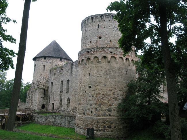 二つの塔がよくのこっている．かつては5つの塔があったと．