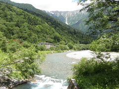 梓川の清流です。\(^o^)／

