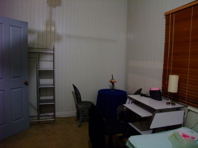 クルーズに乗る時、不要な荷物とか困るし、<br />ホテルに泊まってあちこち移動するよりも楽、<br />って事で、宿泊はすべてシェアハウスにすることに。