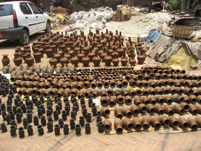 素焼きの壺など作成中。