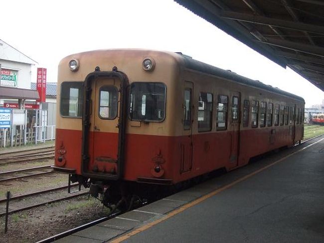 総武快速で千葉駅まで行き、千葉駅で内房線に乗り換え五井駅まで行きました。<br />五井駅からは小湊鉄道に乗換です。<br />１両編成の、懐かしいカンジの車両でした♪