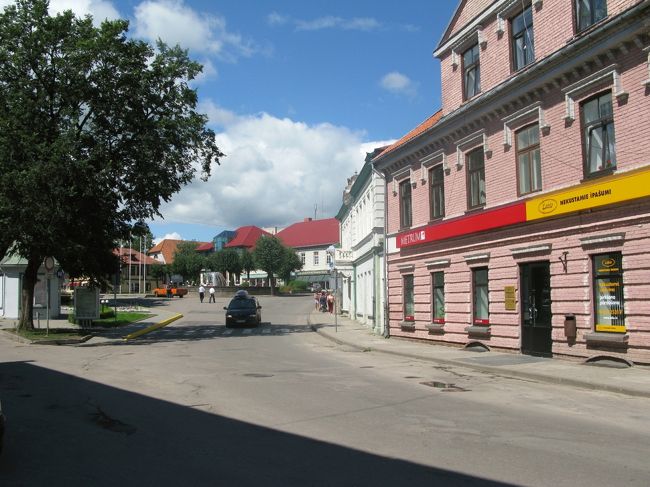 町の中心街，Plivibas広場の手前，ここにInfoがあり，地図をゲット！．