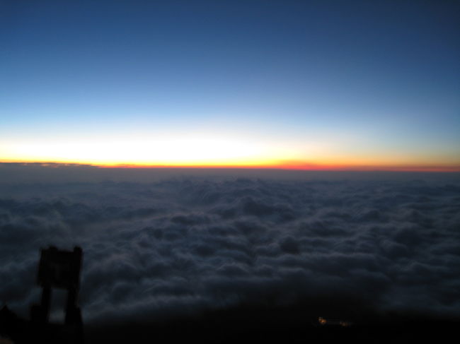 そろそろ夜が明けます。