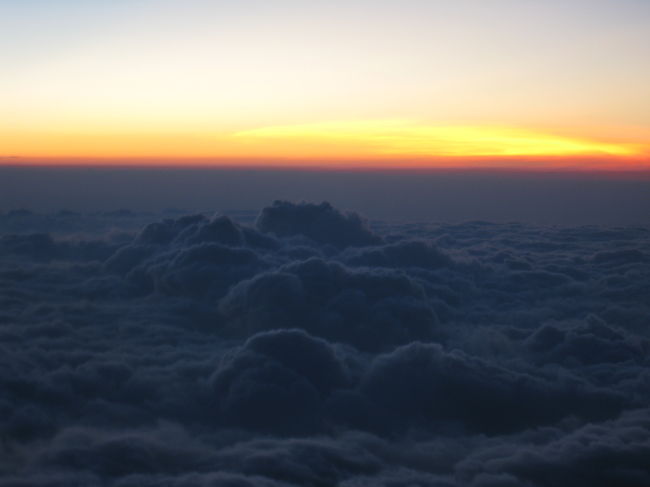 すごい雲。。雲の山だ。。