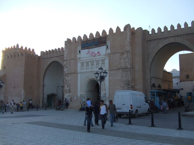 スファックスのメディナです。<br /><br />保存状態もよく、映画の撮影にも使われたそうです。