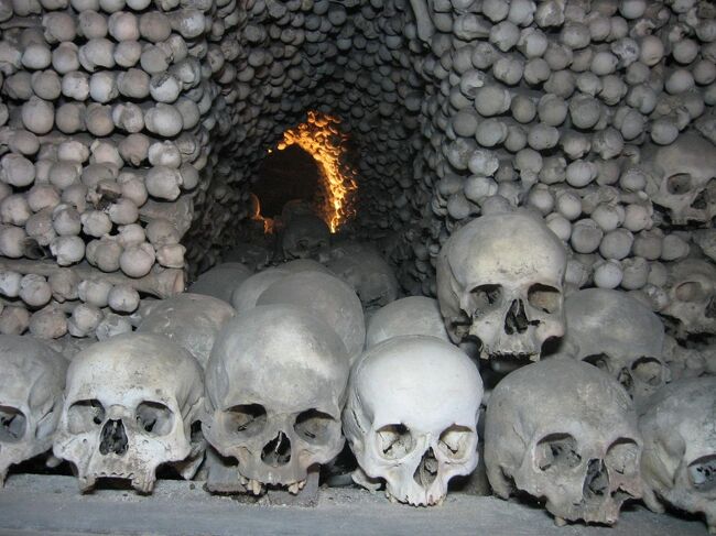 4万人もの僧侶の骨が使われているのだとか。