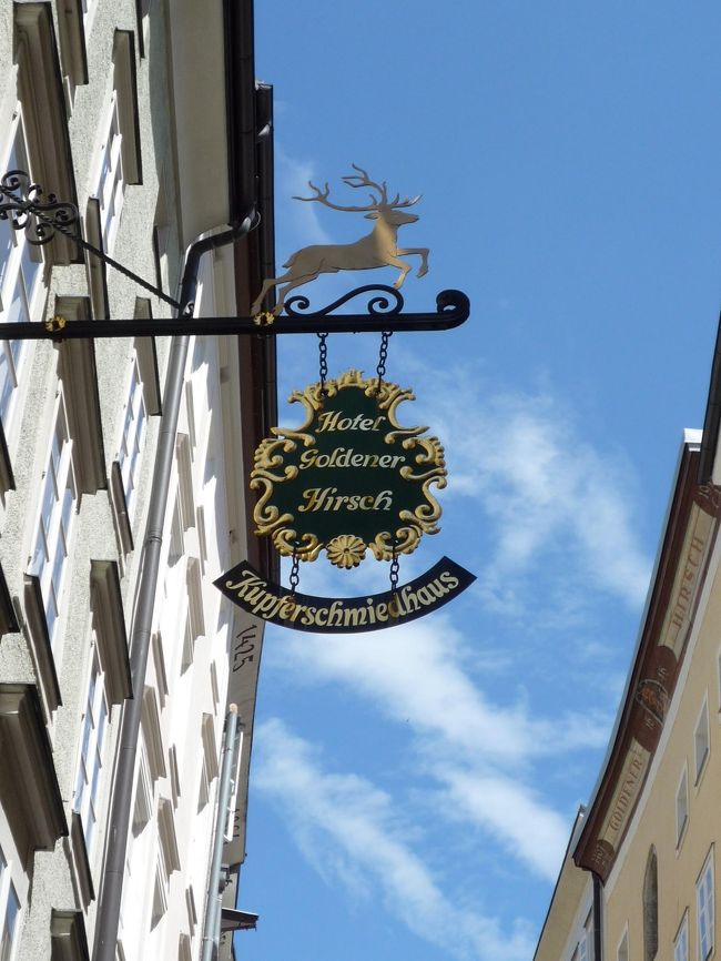 下に降りて、またまたゲイトラカッセを通りつつ<br />看板コレクション♪