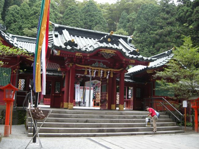 本堂到着〜♪<br />ＣＭでやってるせいか親子連れ、大型バスでのツアー客、結構いました。<br />とりあえず、話のタネにはなったかな（＾ー＾）