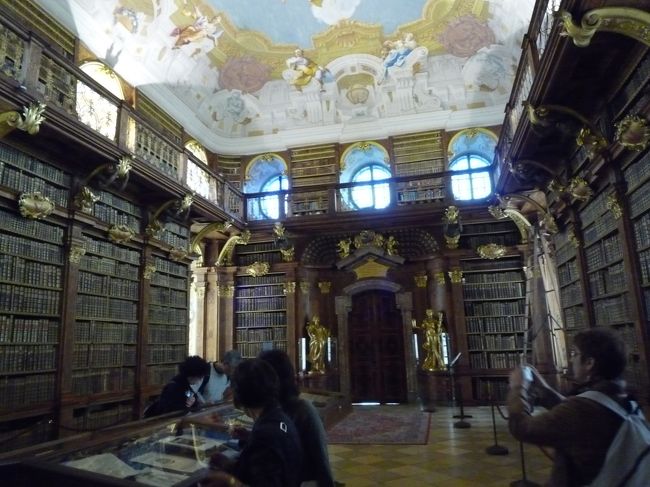 図書館<br /><br />