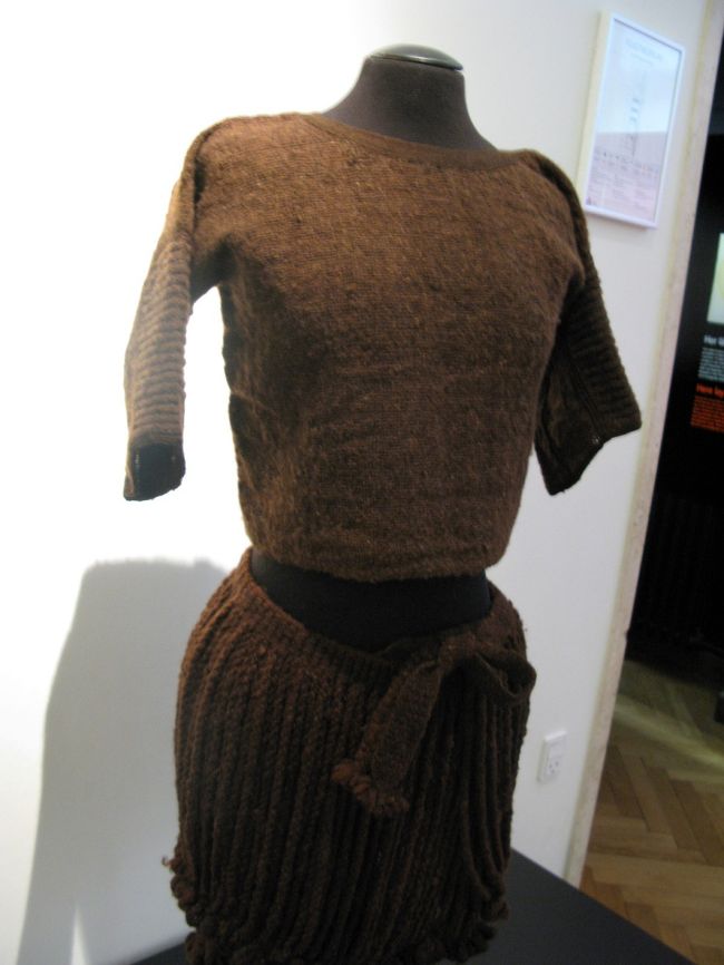 王権の確立とバイキング時代が重なる．