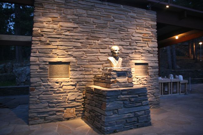 創立者か創設者だろう？パス！