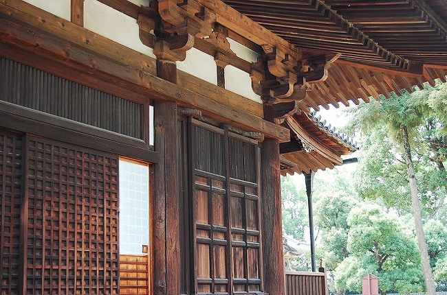 本山寺・本堂。<br /><br />国宝に指定されている。